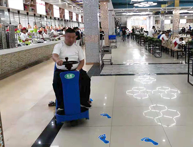 工业洗地机代替人工清洁成为未来发展必然趋势